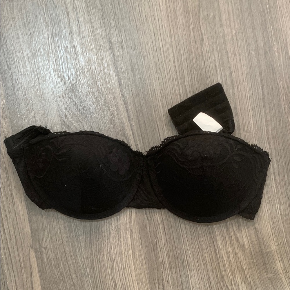 Black Lace Strapless Bra